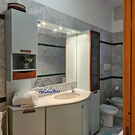 La Finestra Sul Porto By World Apartment