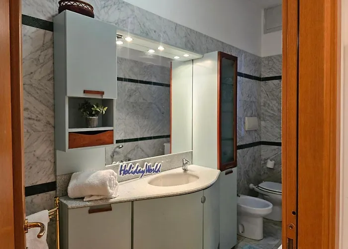 La Finestra Sul Porto By World شقة