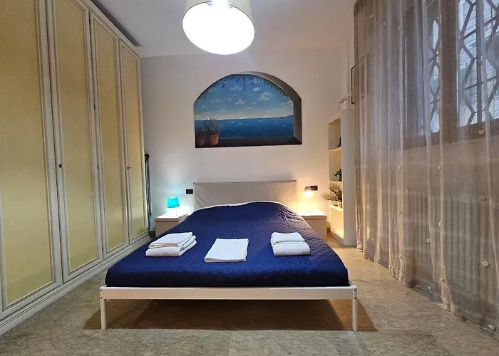 La Finestra Sul Porto By World Apartmán *